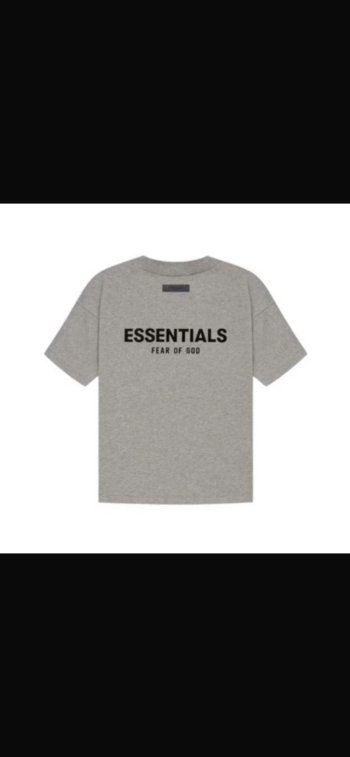 Playera essentials gris
